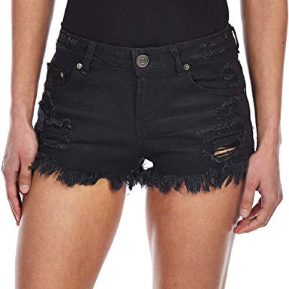 Almost Famous frayed hem distressed shorts